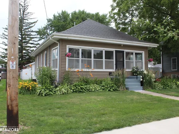 1013 Main Ave, Clear Lake, IA 50428
