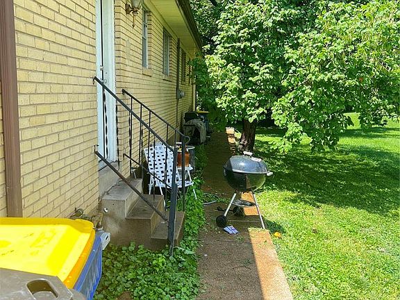 2nd image of 3901 Wright Ave