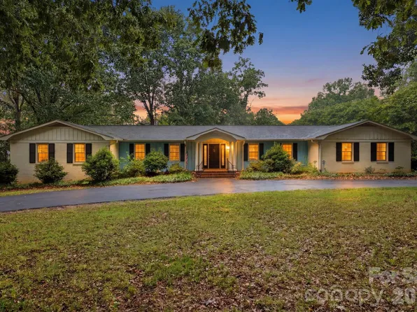 108 Augusta Dr, Statesville, NC 28625