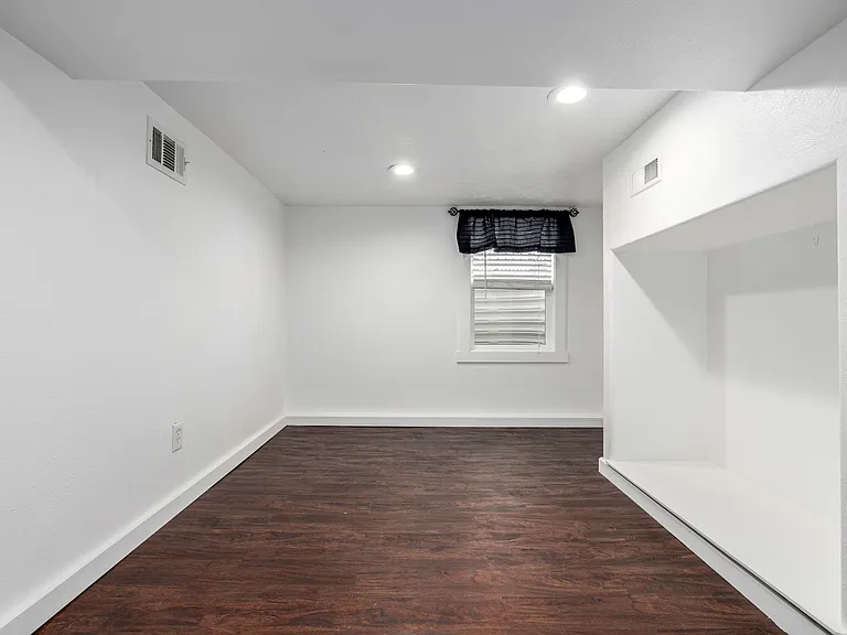 2673 Julian St — Photo 11