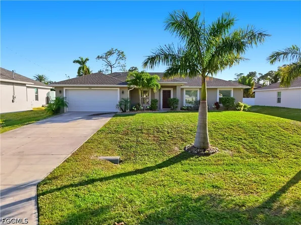 2714 22nd Ter, Cape Coral, FL 33993