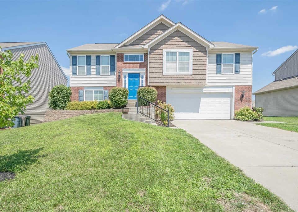 1st image of 902 Providence Ct