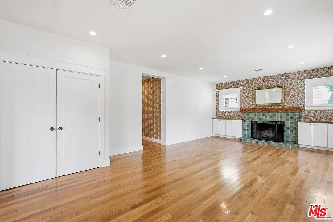 4 bed, 2.0 bath, 1724 sqft, $6,995 — Photo 3
