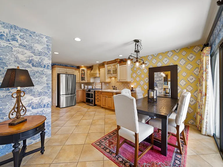 25685 Lupita Dr — Photo 7