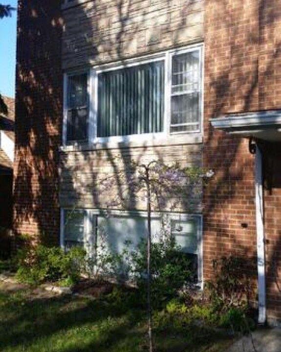1st image of 1025 N La Grange Rd