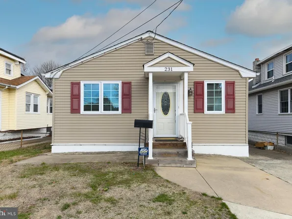 231 W Evesham Rd, Runnemede, NJ 08078