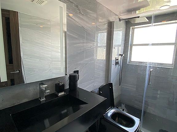 5th image of 1881 Washington Ave APT 15B