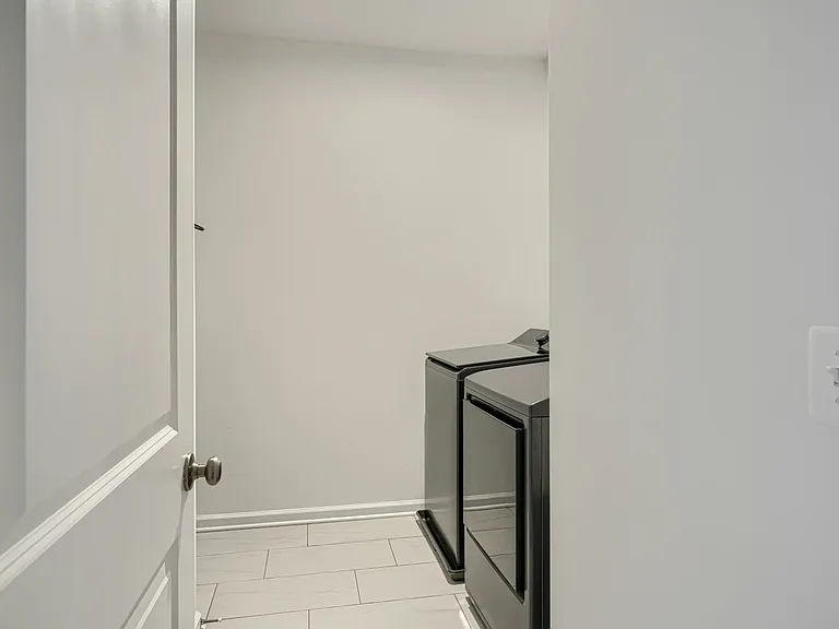 2596 Neabsco Common Pl — Photo 41