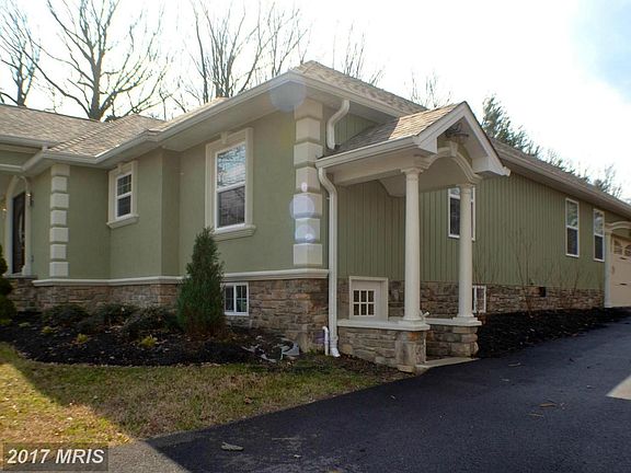 4 Car Garage