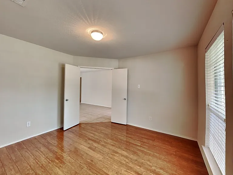 9045 Trail Blazer Dr — Photo 19