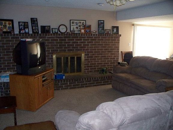 3rd image of 35 Belvista Ct