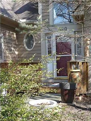 2nd image of 420 Rose Dr