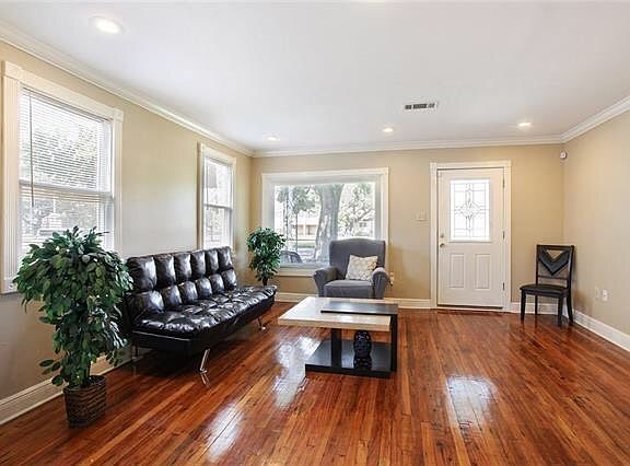 5th image of 4925 Elysian Fields Ave