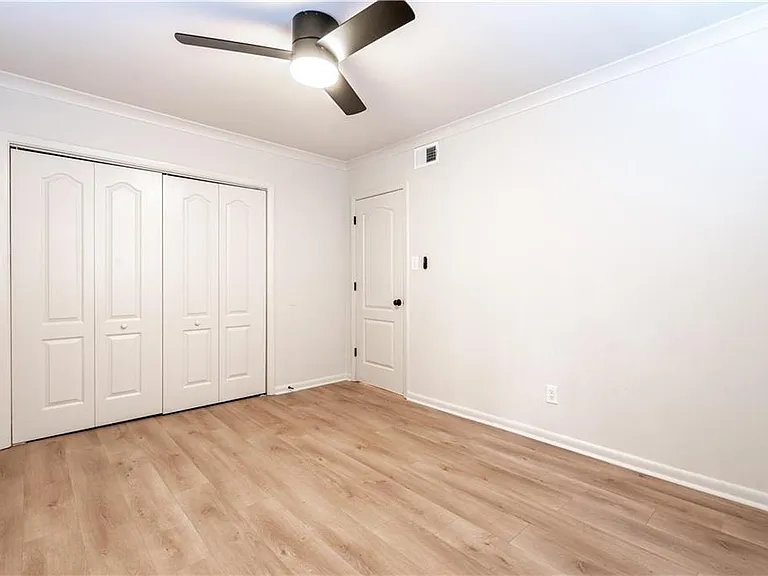 1135 Woodland Ave NE — Photo 18