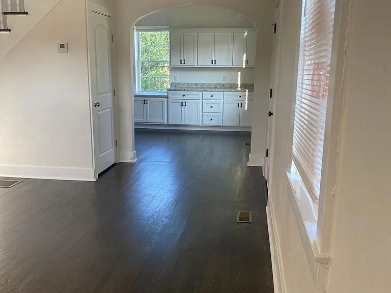 417 Oak St — Photo 4