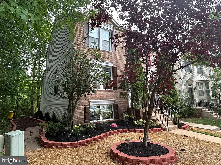 8616 Accokeek St — Photo 2