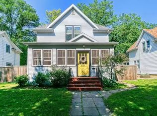 511 7th St S, Moorhead, MN 56560