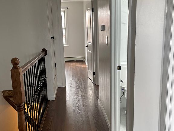 4th image of 2031 Coyle St Floor 2