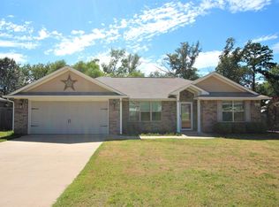 203 Mission Crest Cir, Lindale, TX 75771