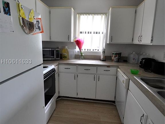 4th image of 4001 NW 87th Ave