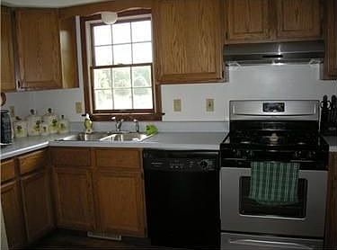4th image of 204 Edgewood Dr