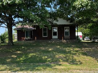 10623 W Center Rd, Mulkeytown, IL 62865