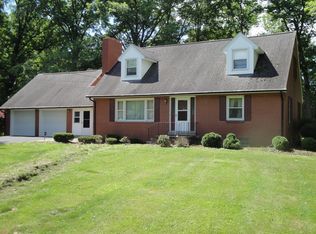 3320 Rosemary Ln, Hermitage, PA 16148