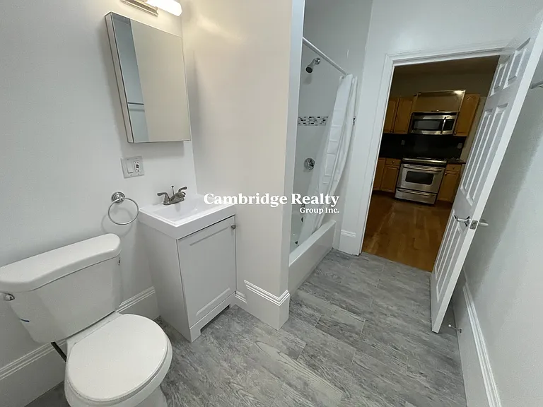 35 Cameron Ave #2T — Photo 25