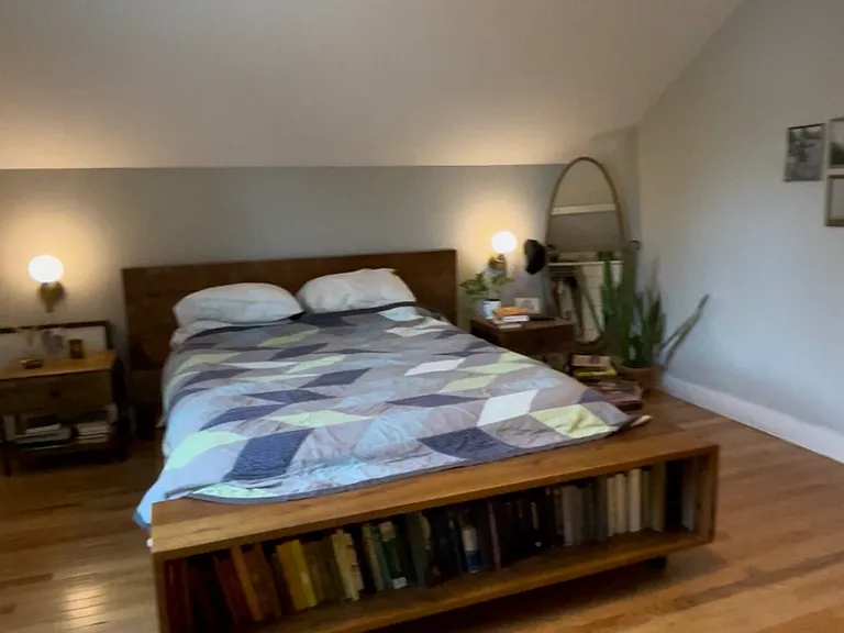 Upstairs Bedroom #2