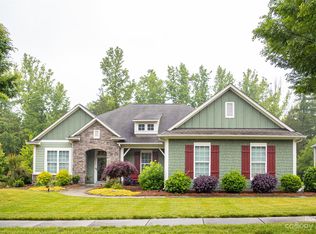 4546 Sunprince Dr, Harrisburg, NC 28075