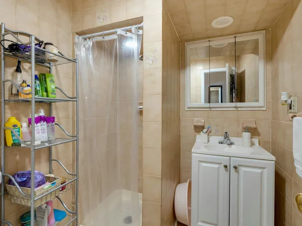 3218 Pleasant Avenue image 36 of 44