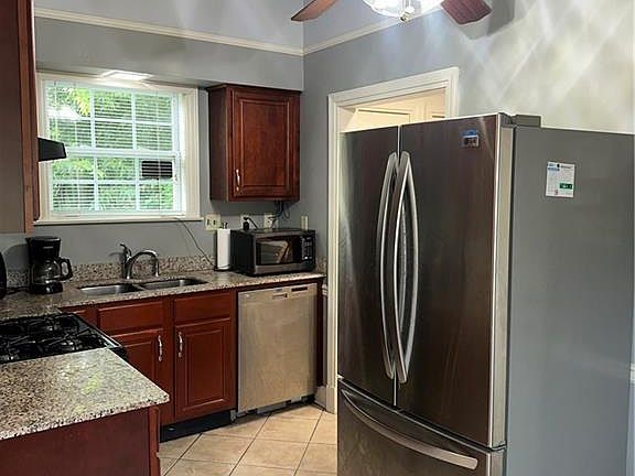 3rd image of 4718 Reynes St