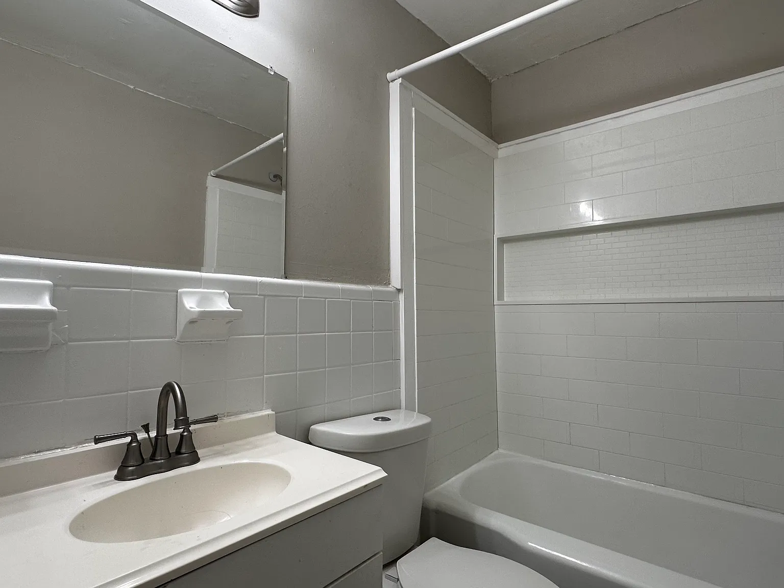 2 bed, $1,050 — Photo 3