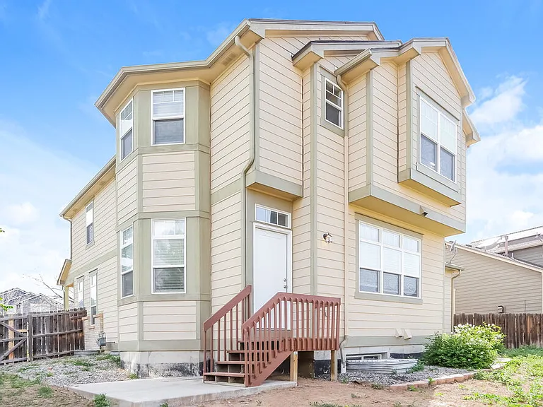 19229 E Caspian Pl — Photo 18