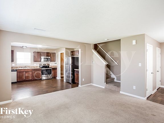 4th image of 2822 Beethoven Ave