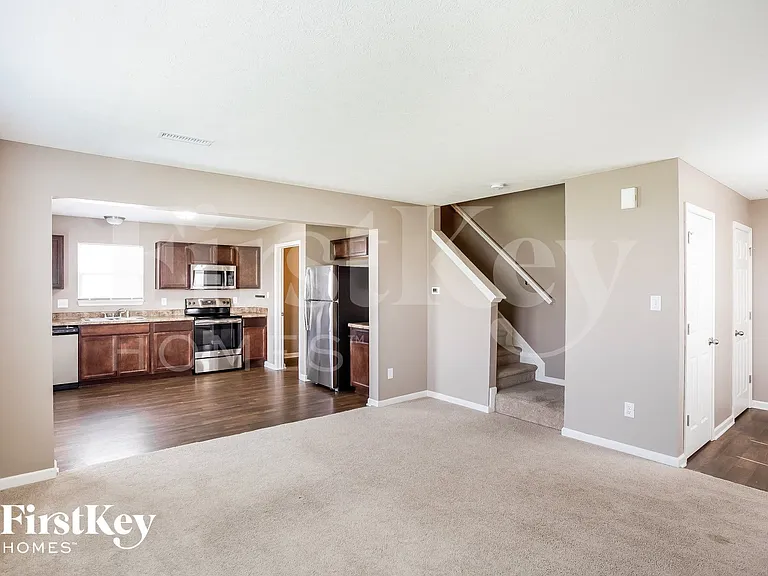 2822 Beethoven Ave — Photo 4