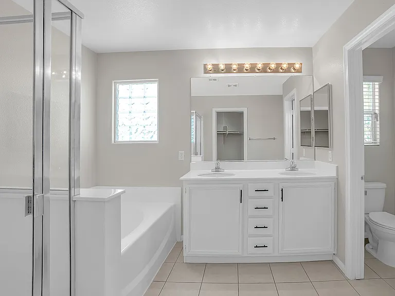 11273 Accademia Ct — Photo 16