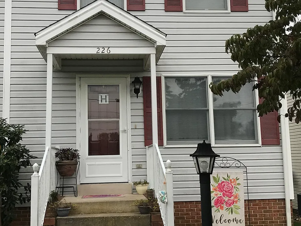 226 7th Ave