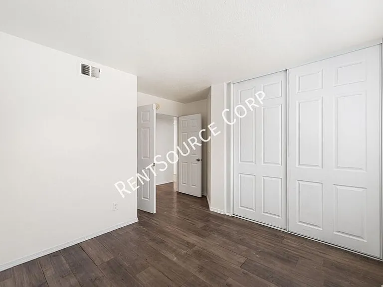 2145 W Avenue P8 — Photo 21