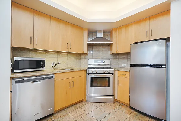 Rented by Keller Williams NYC | media 6