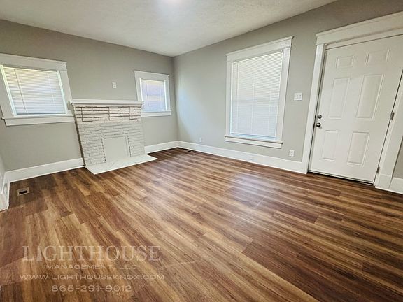 4th image of 2702 Louise Ave
