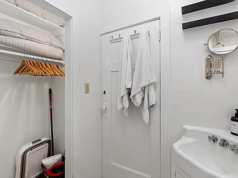 2621 Divisadero St #2 — Photo 23