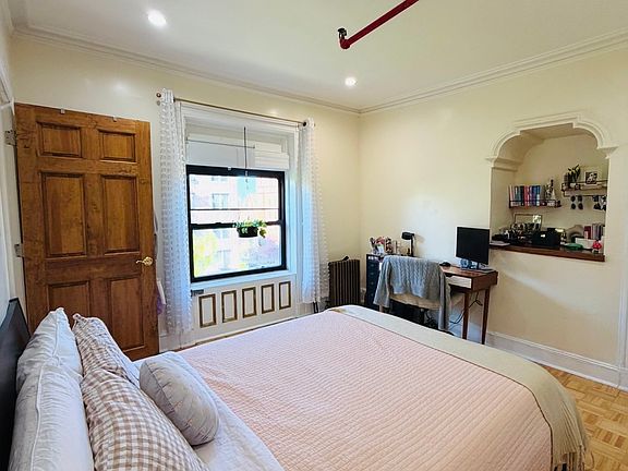 5th image of 124 New York Ave APT 9