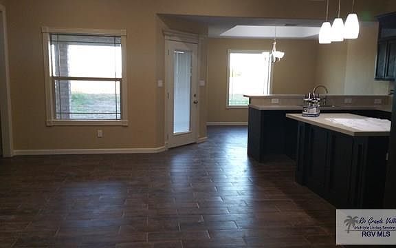 3rd image of 3504 Oviedo