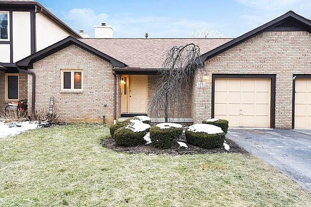 1637 Six Point Ct photo 1
