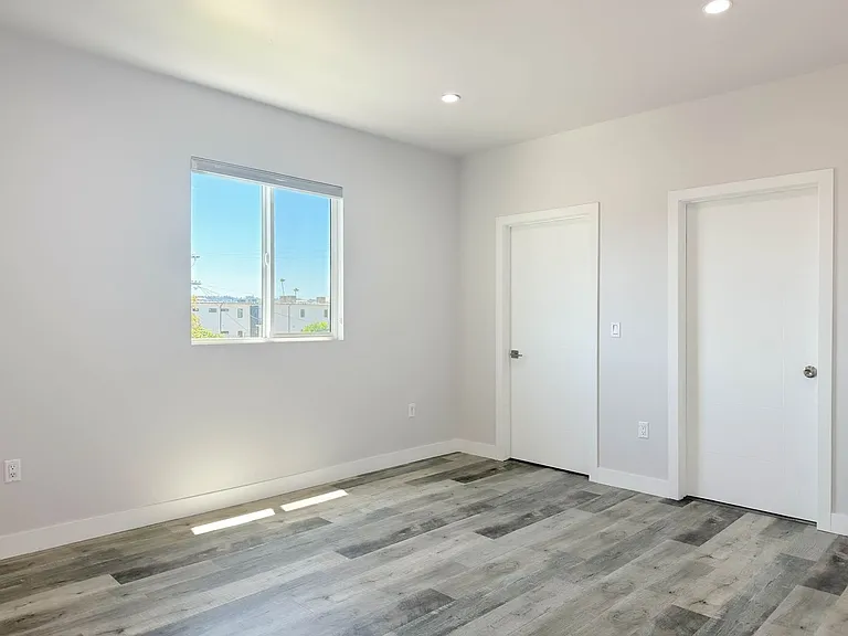 Case Townhomes — Photo 27