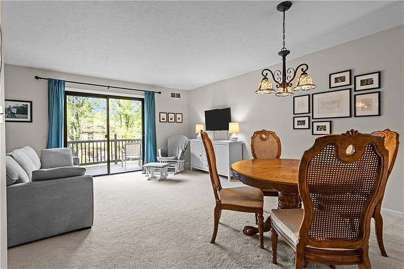 123 Hillvue Dr, Seven Fields, PA 16046 Zillow