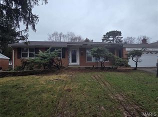 867 Greenshire Ct, Saint Louis, MO