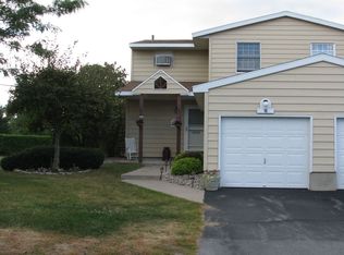 16 Caitlin Way, Plattsburgh, NY 12903