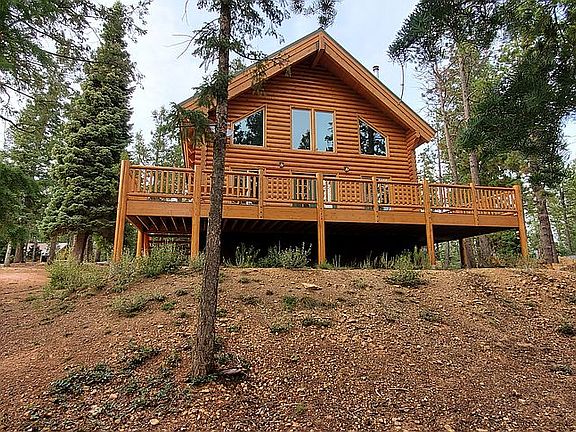 Cabin Outside Back View 3